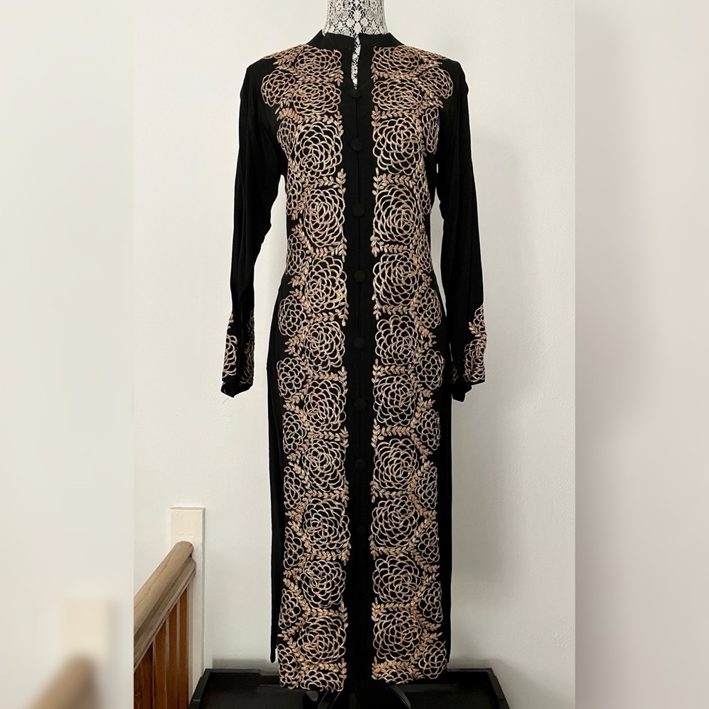 Traditional Embroidered Salwar Suit (includes tunic, pants, and dupatta/shawl)